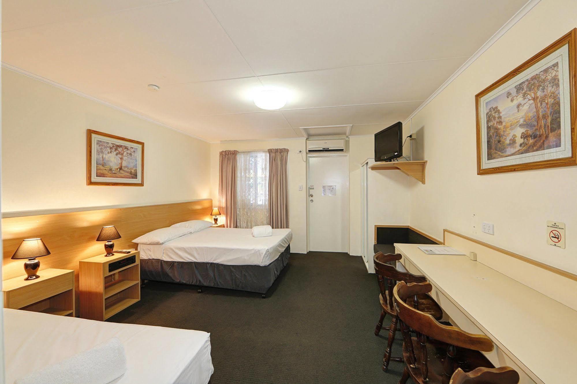 Oscar Motel Bundaberg Buitenkant foto